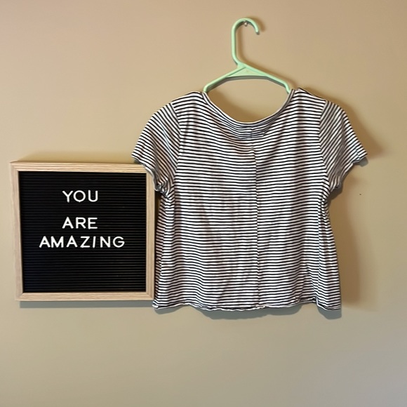 Hollister Striped Ruffle Tee - Picture 2 of 3